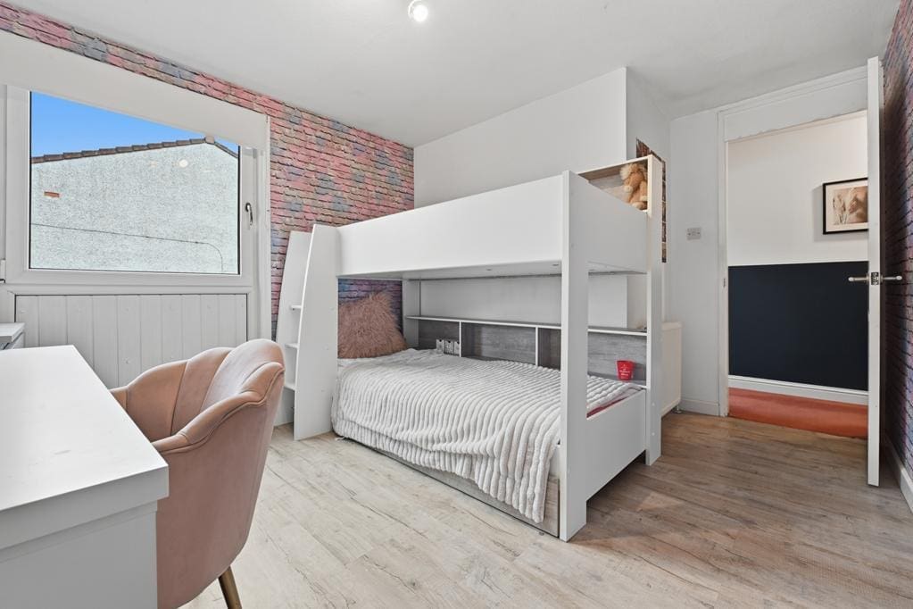 LEV1457PEM BEDROOM 2.jpg