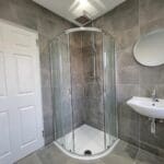 KNM0058GLEI Shower room (2).jpg