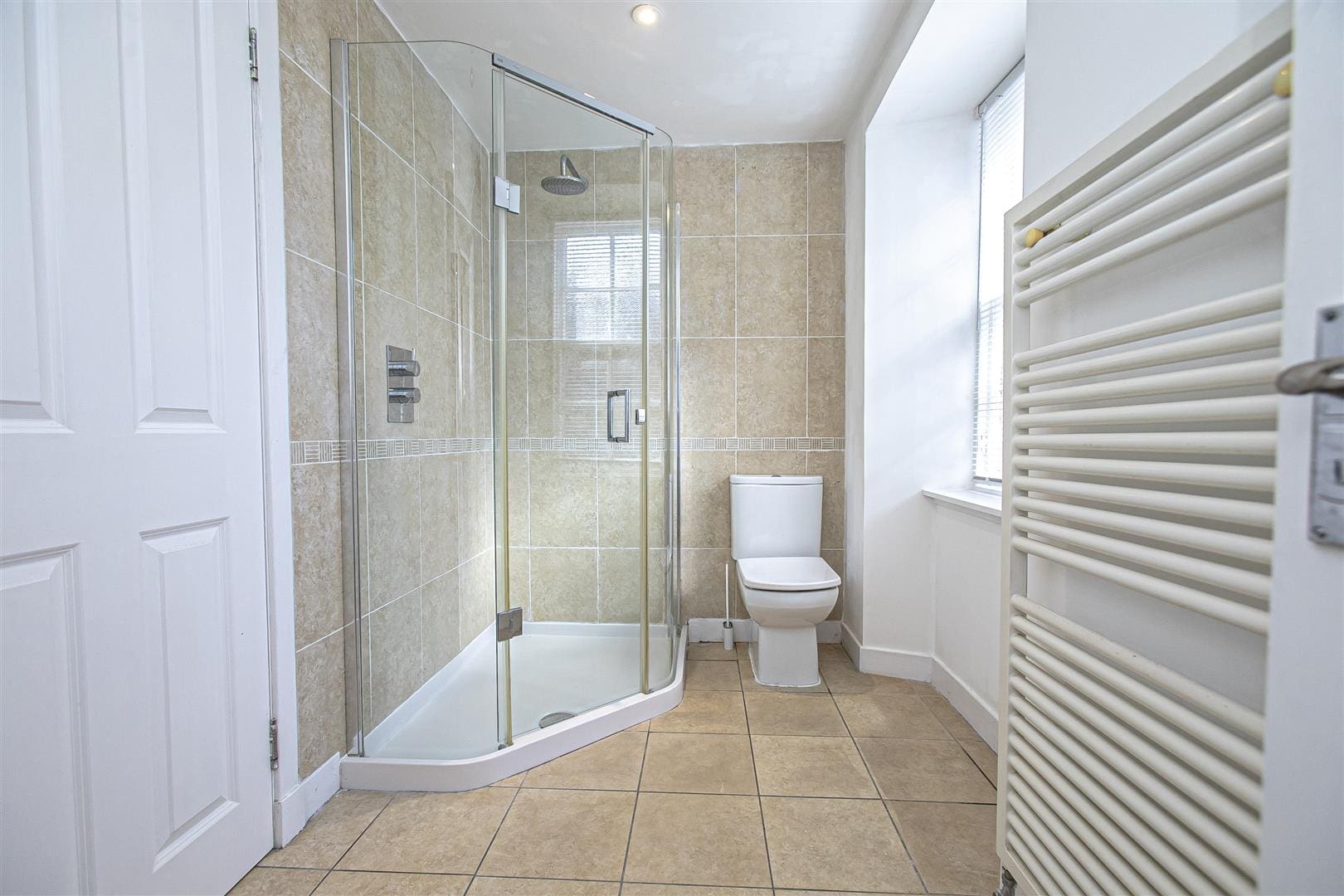 JMP0617CUPI Shower room (2).jpg