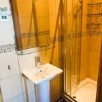 en suite.jpg