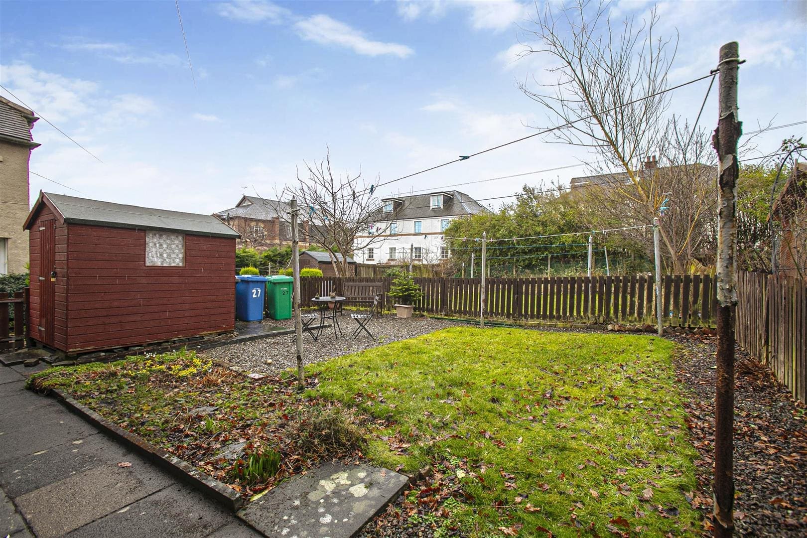 KNM0061LEVI Rear Garden (3).jpg