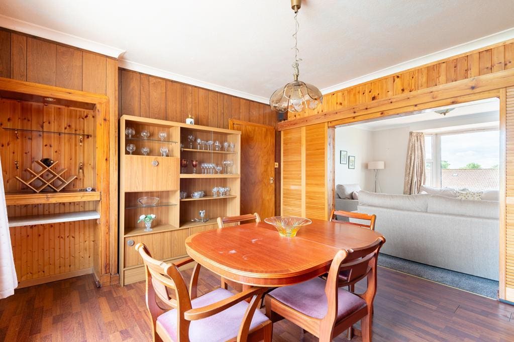 LEV1472PEM DINING ROOM AGAIN.jpg