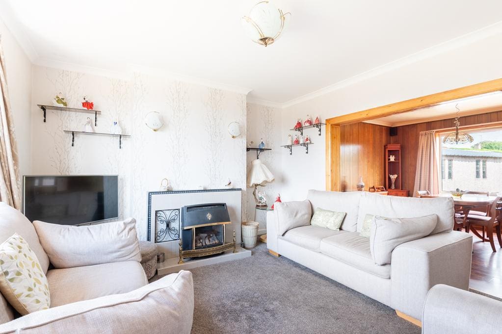 LEV1472PEM LIVING ROOM AGAIN.jpg