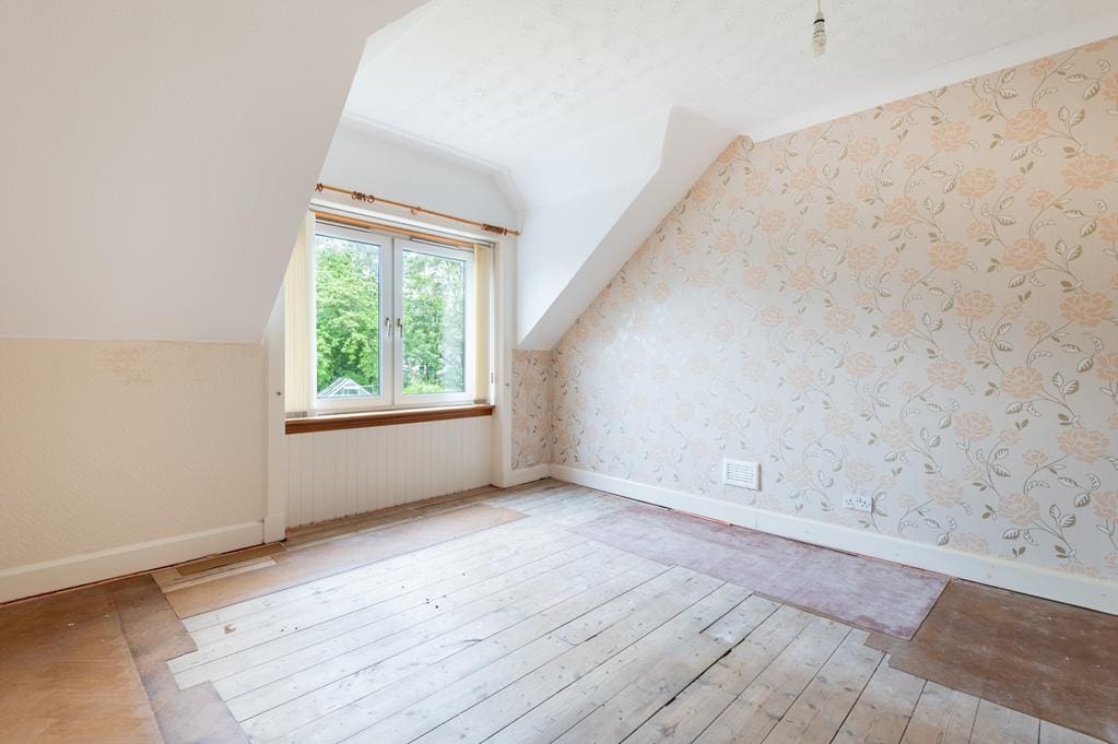 LEV1473PEM BEDROOM 2.jpg
