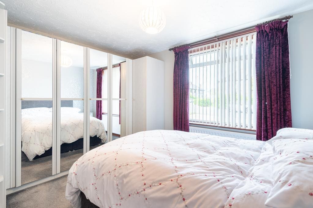 LEV1464PEM BEDROOM 1.jpg