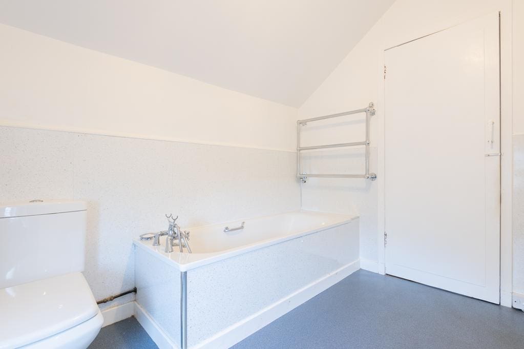 LEV1473PEM BATHROOM AGAIN.jpg