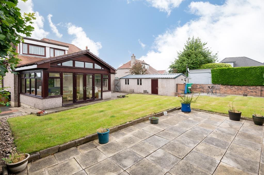 LEV1472PEM GARDEN ROOM EXTERNAL.jpg