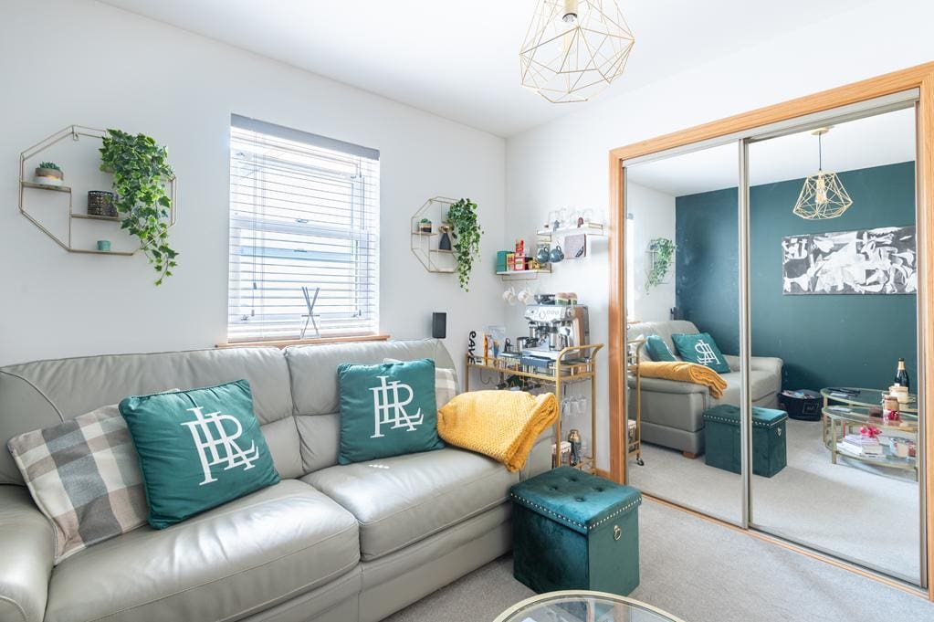 LEV1477PEM BEDROOM 3.jpg