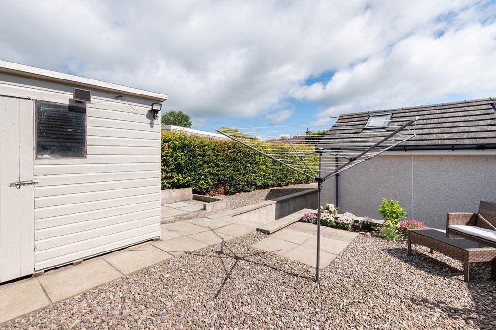 CUP1487SEG REAR GARDEN AGAIN.jpg