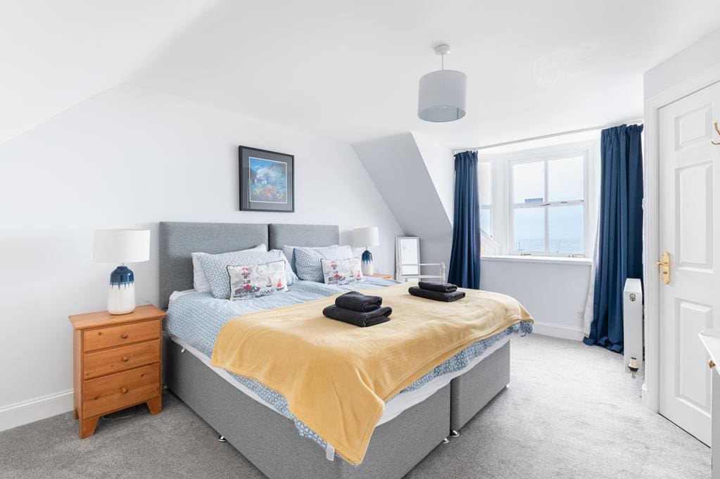 CUP1480SEG HARBOUR APARTMENT BEDROOM 3.jpg