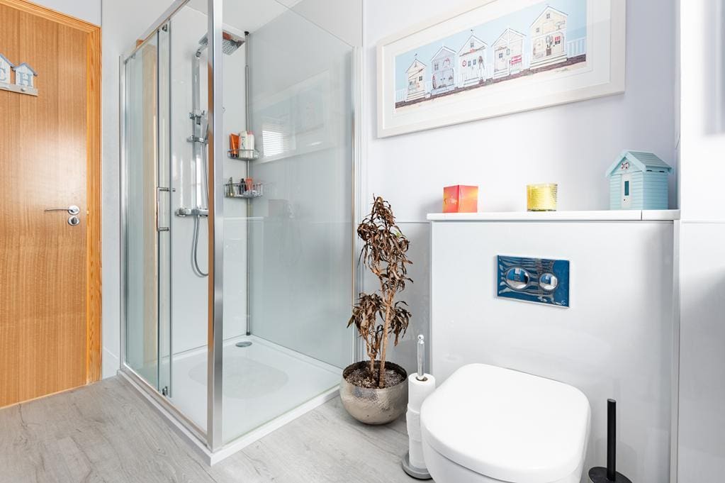 CUP1490SEG SHOWER ROOM AGAIN.jpg