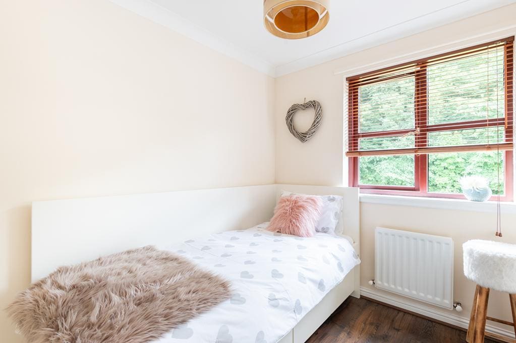 LEV1475PEM BEDROOM 3.jpg