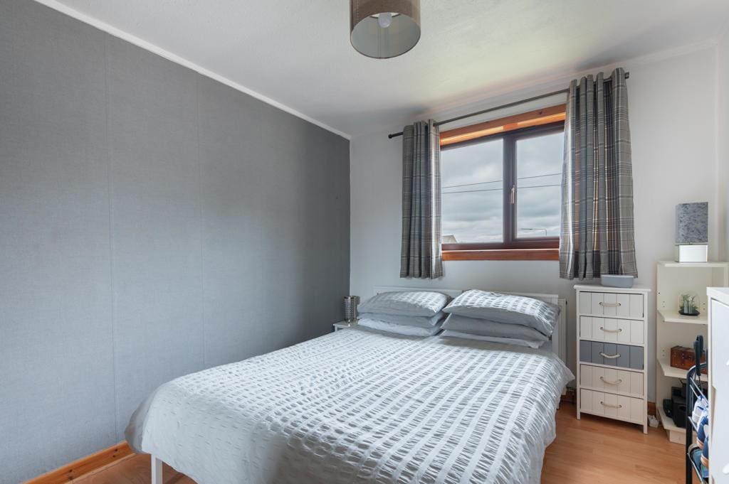 LEV1487PEM BEDROOM.jpg