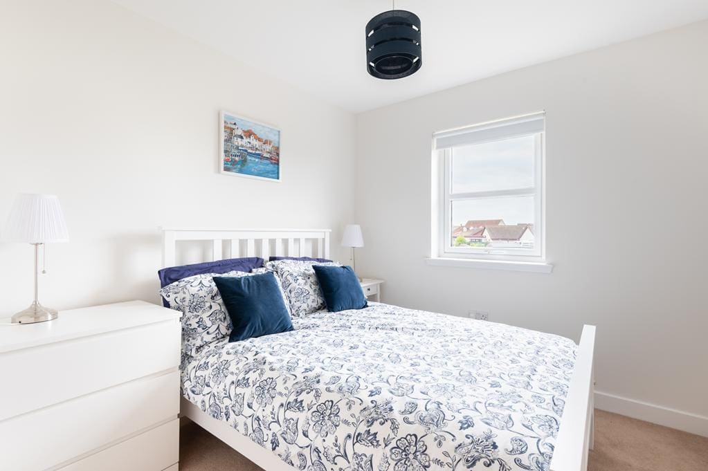 CUP1495SEG BEDROOM 3.jpg