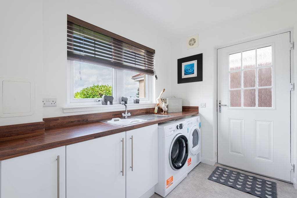 LEV1488PEM LAUNDRY ROOM.jpg