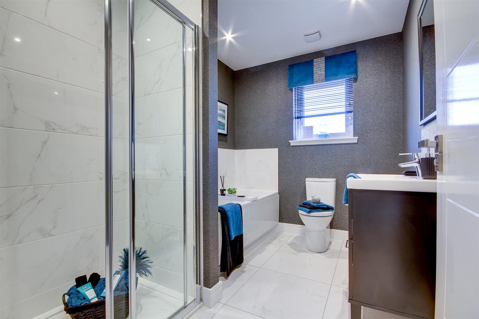 Oleander Bathroom