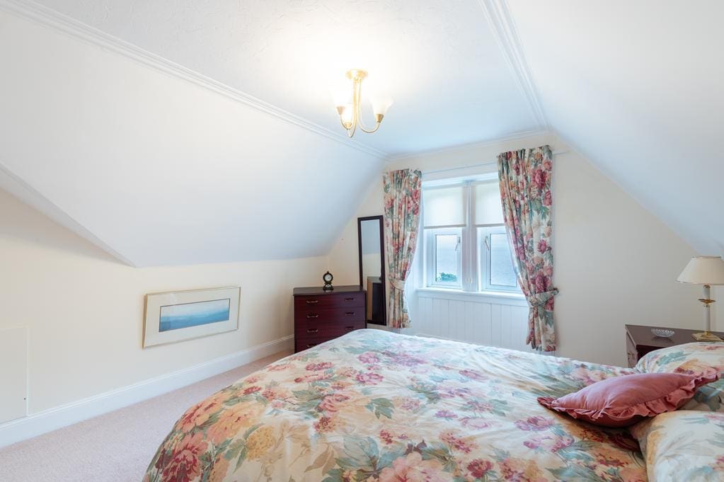 LEV1479PEM BEDROOM 1 AGAIN.jpg