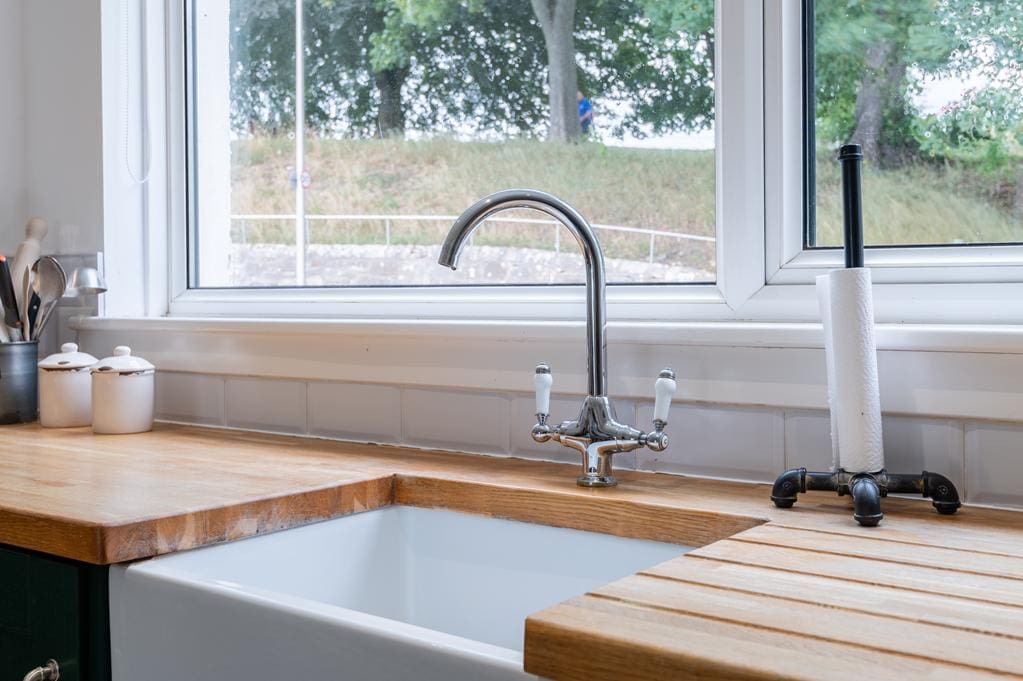 CUP1504SEG KITCHEN DETAIL.jpg