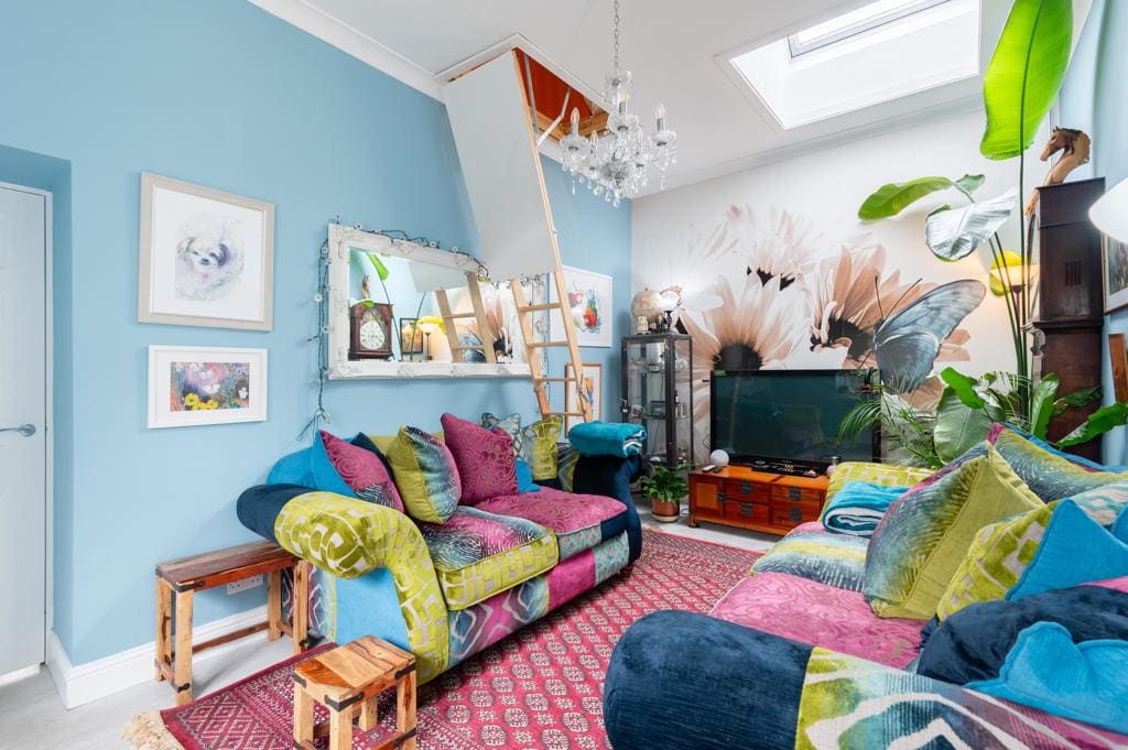 LEV1486PEM LIVING ROOM REAR.jpg