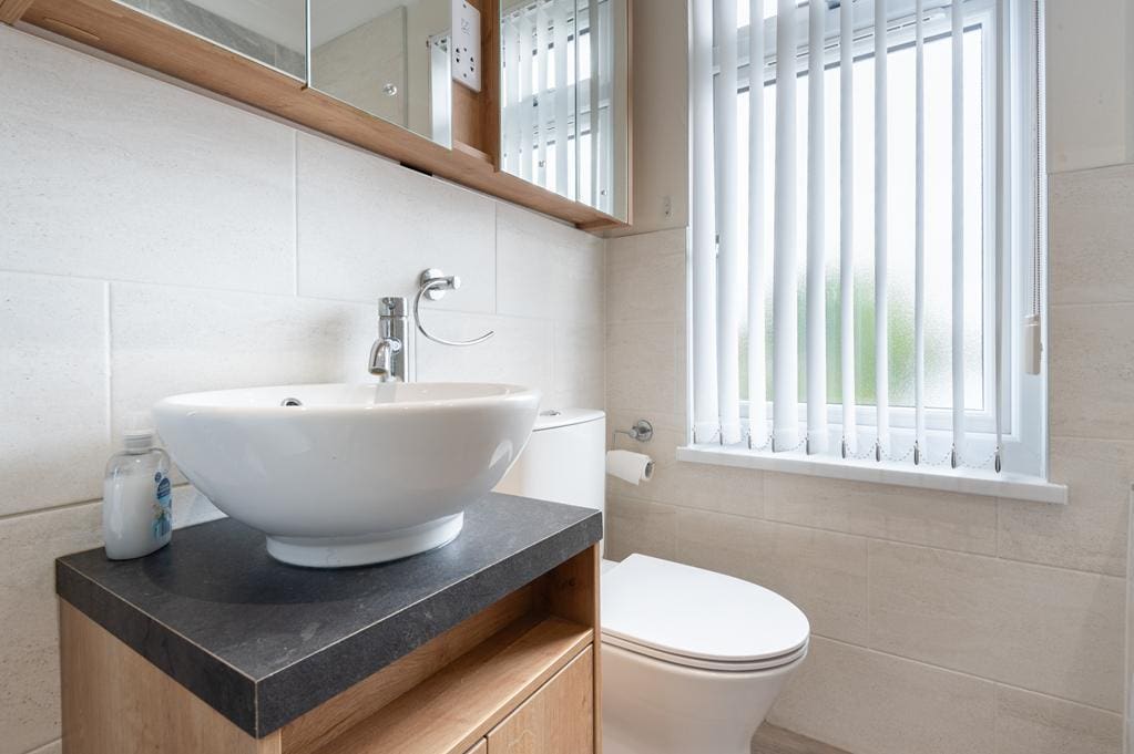 CUP1503SEG BATHROOM AGAIN.jpg