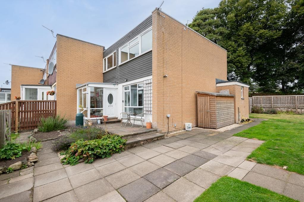 CUP1504SEG REAR GARDEN.jpg