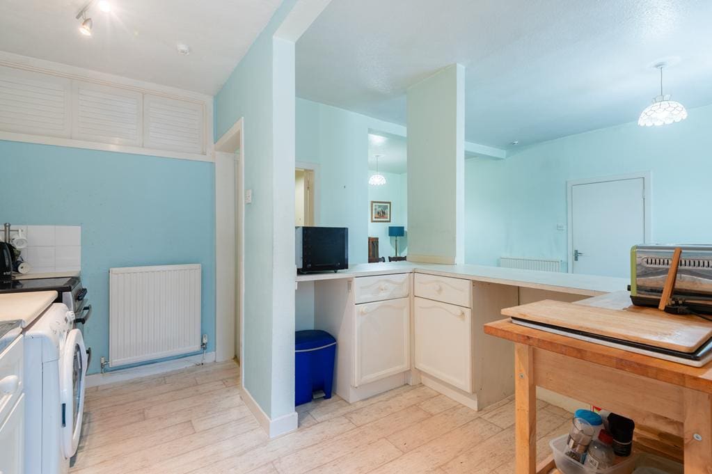CUP1502SEG KITCHEN AREA AGAIN.jpg