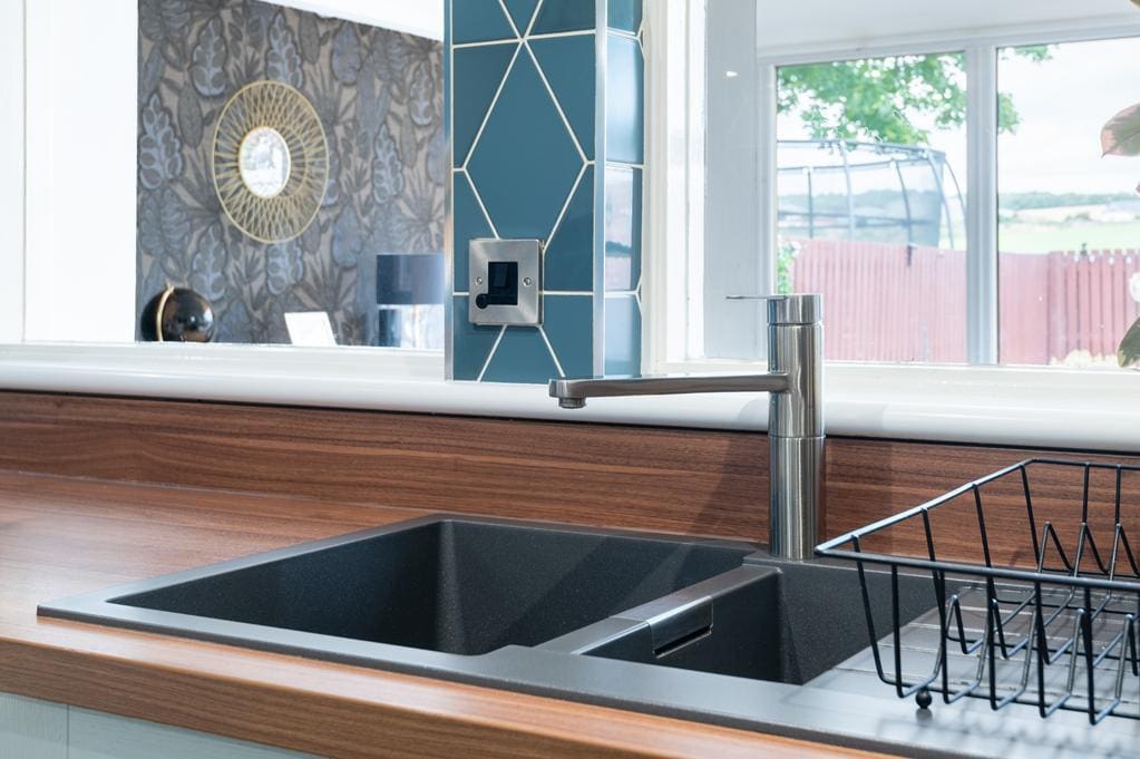 LEV1495PEM KITCHEN DETAIL.jpg
