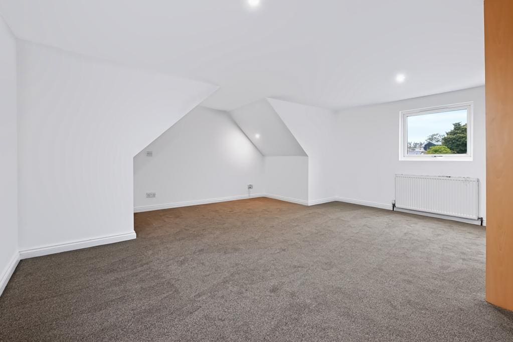 LEV1496PEM 2ND RECEPTION ROOM.jpg