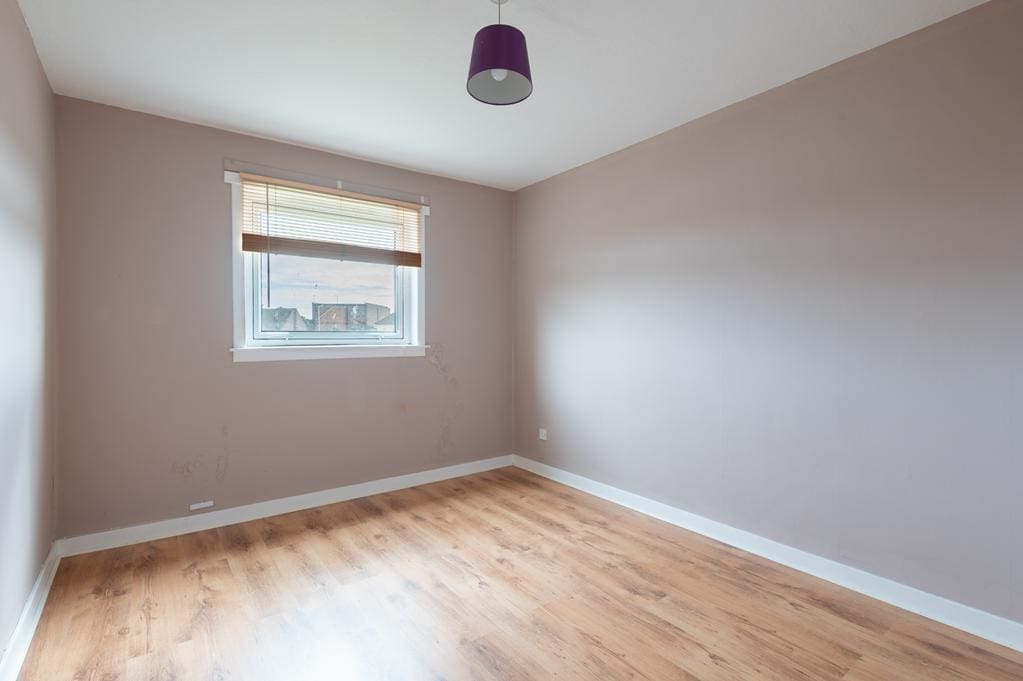 LEV1497PEM BEDROOM 1.jpg