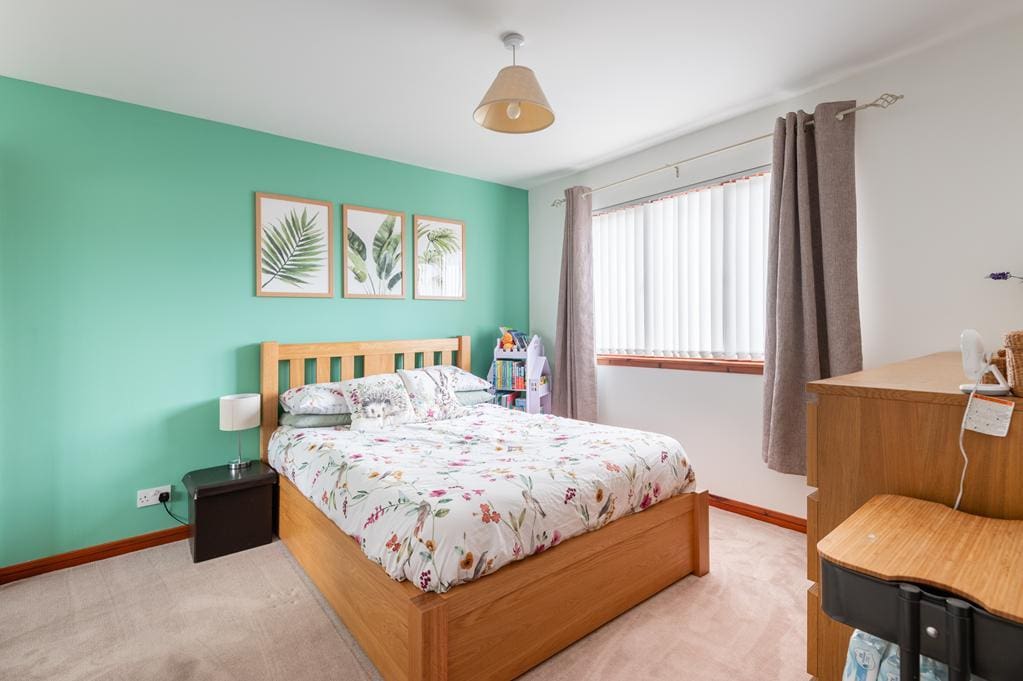 LEV1499PEM BEDROOM 2