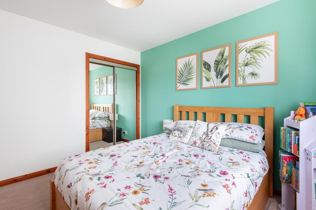 LEV1499PEM BEDROOM 2 LEFT