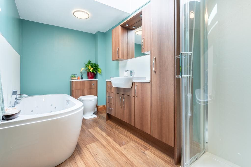 CUP1501SEG BATHROOM.jpg