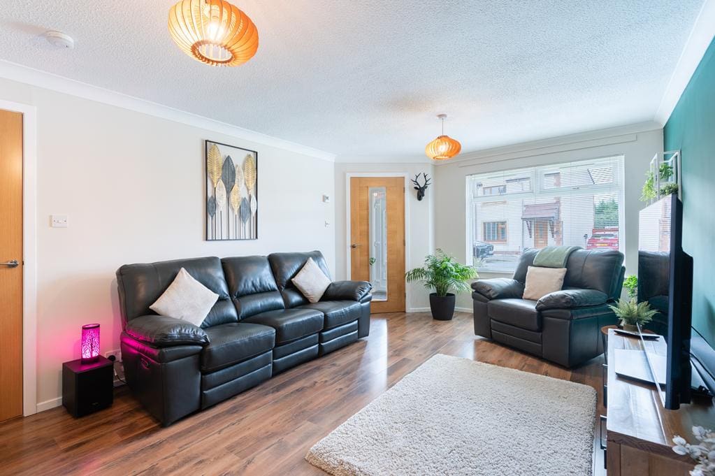 LEV1495PEM LIVING ROOM AGAIN.jpg