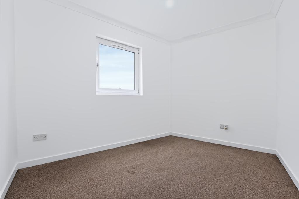 LEV1496PEM BEDROOM 3.jpg