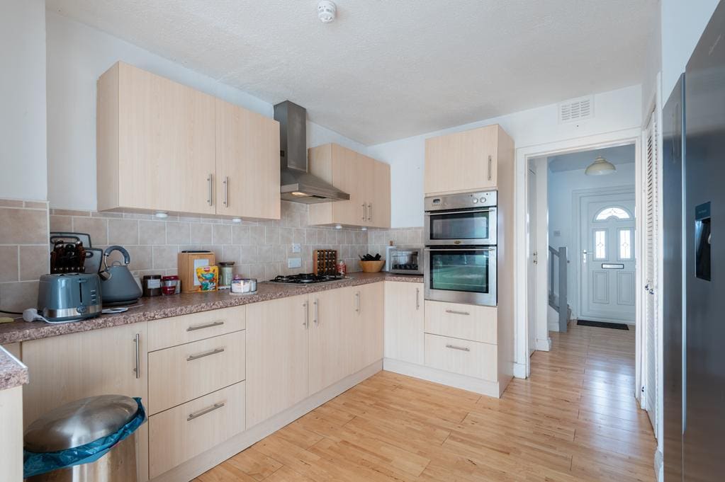CUP1486SEG KITCHEN SPACE.jpg