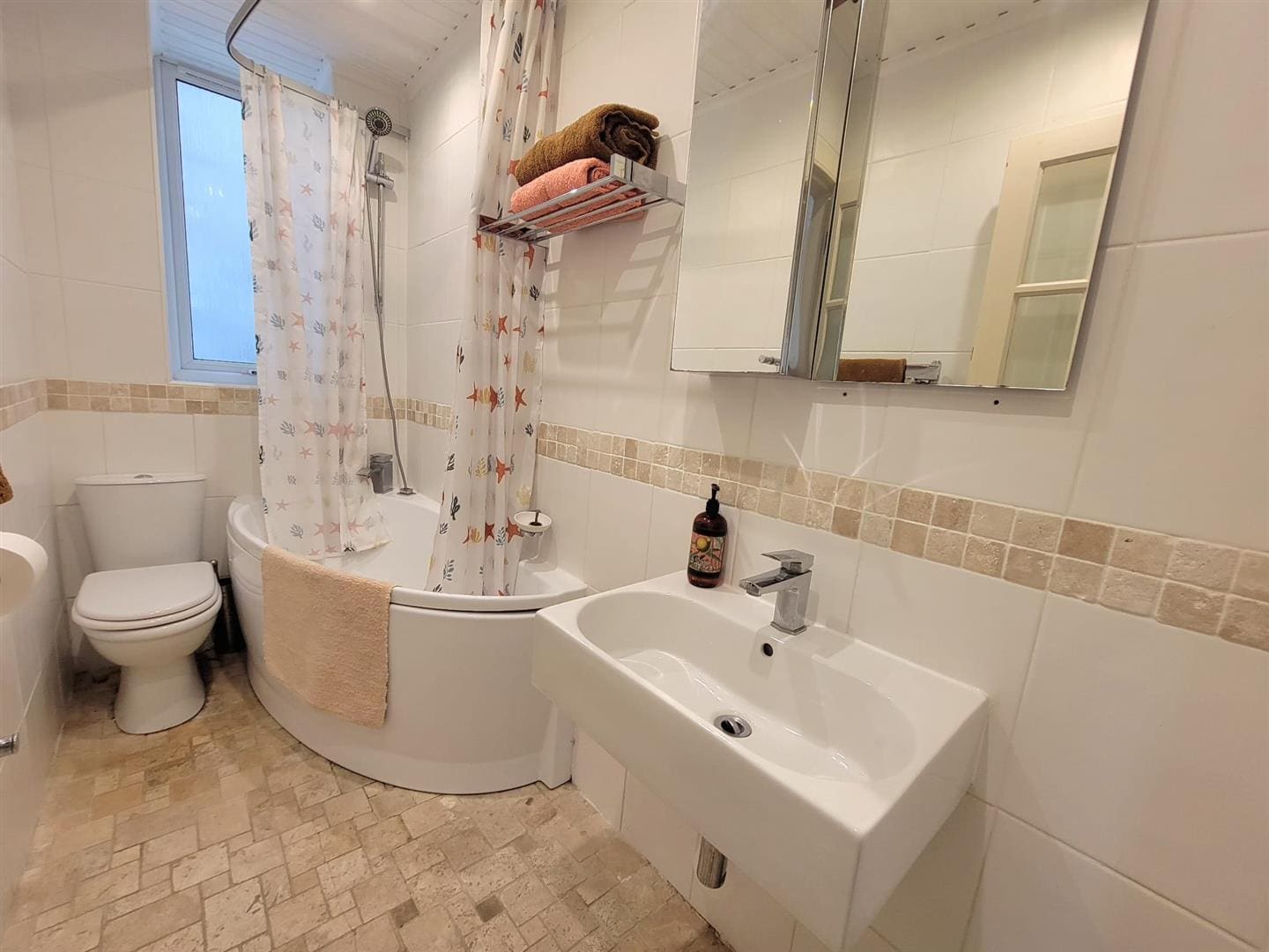 KNM0093LEVL Bathroom.jpeg