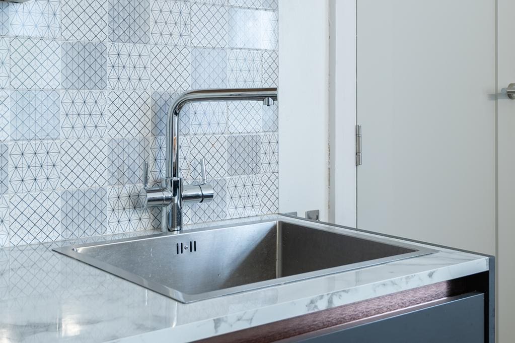 LEV1494PEM KITCHEN DETAIL 2.jpg
