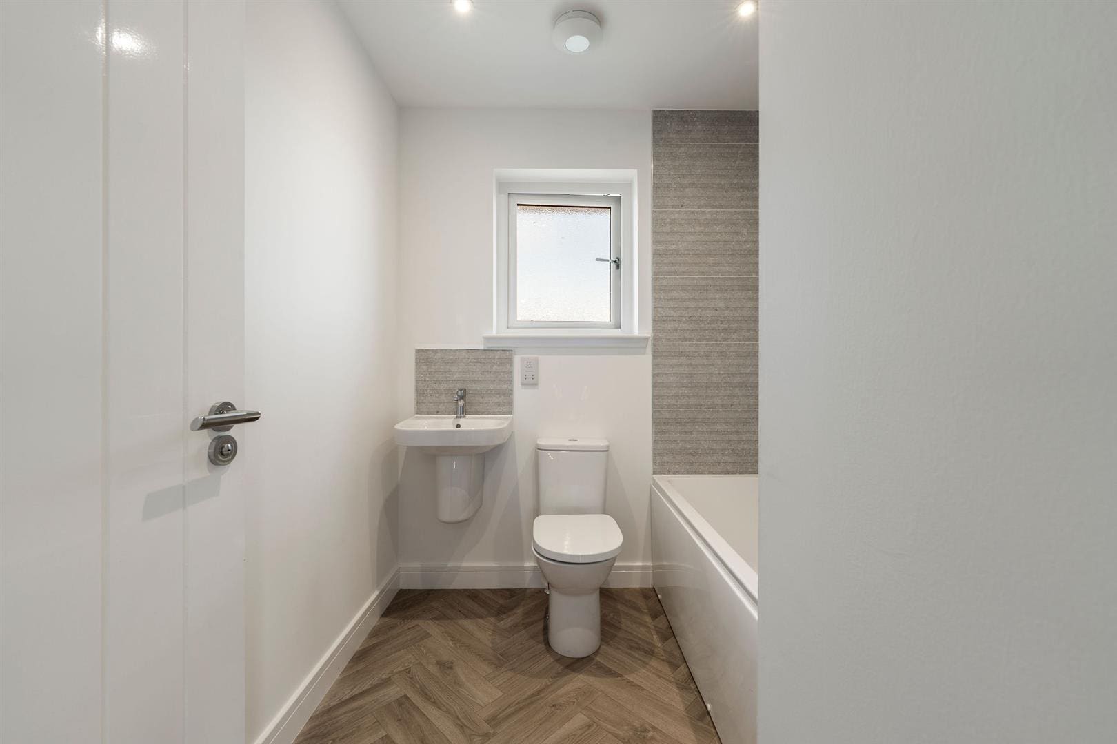 CUP1505PEM BATHROOM.jpg
