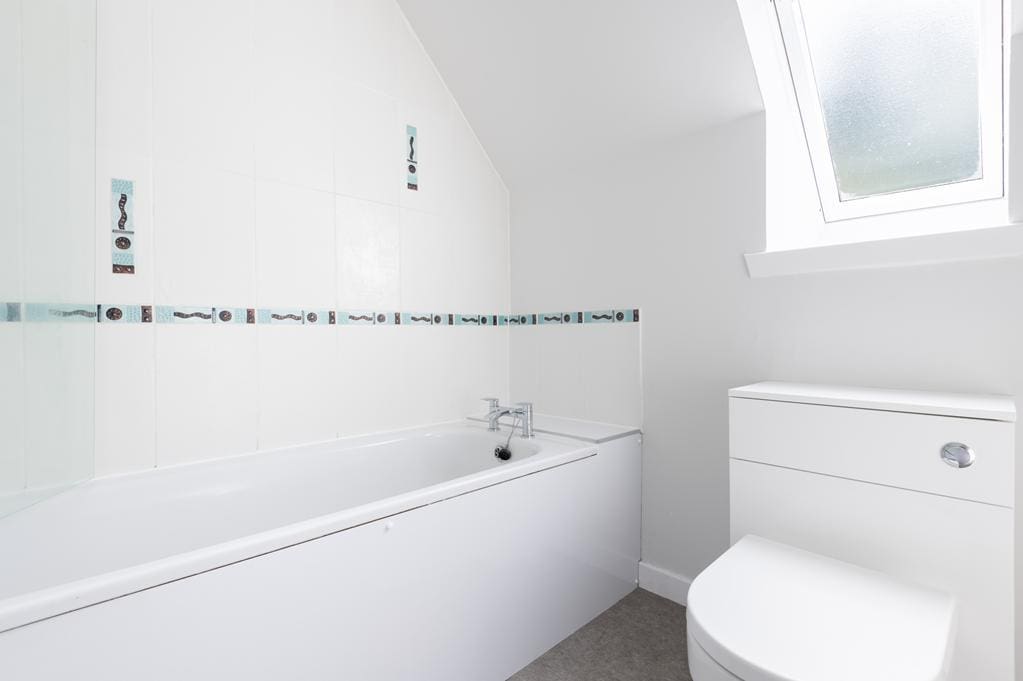 CUP1510SEG BATHROOM AGAIN.jpg