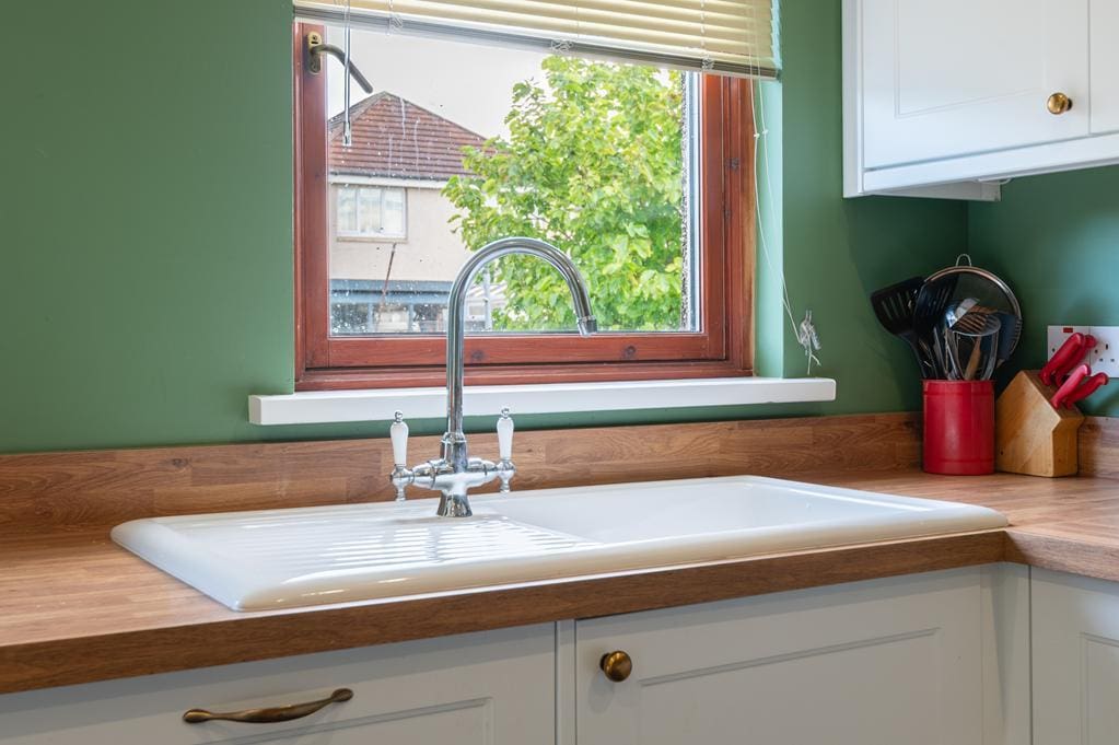 LEV1499PEM KITCHEN DETAIL 1