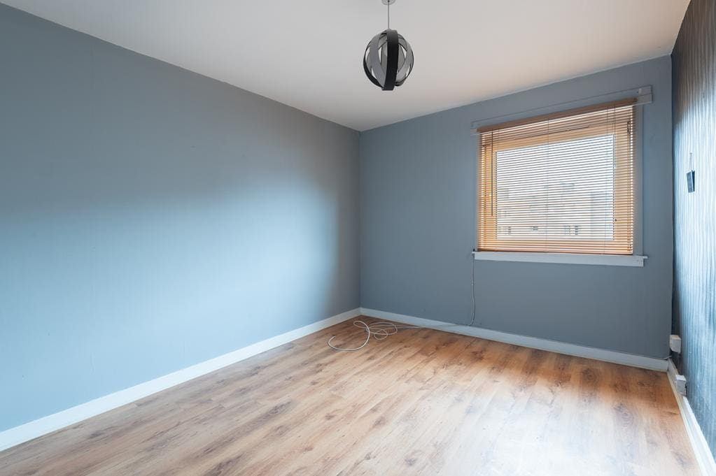 LEV1497PEM BEDROOM 2.jpg