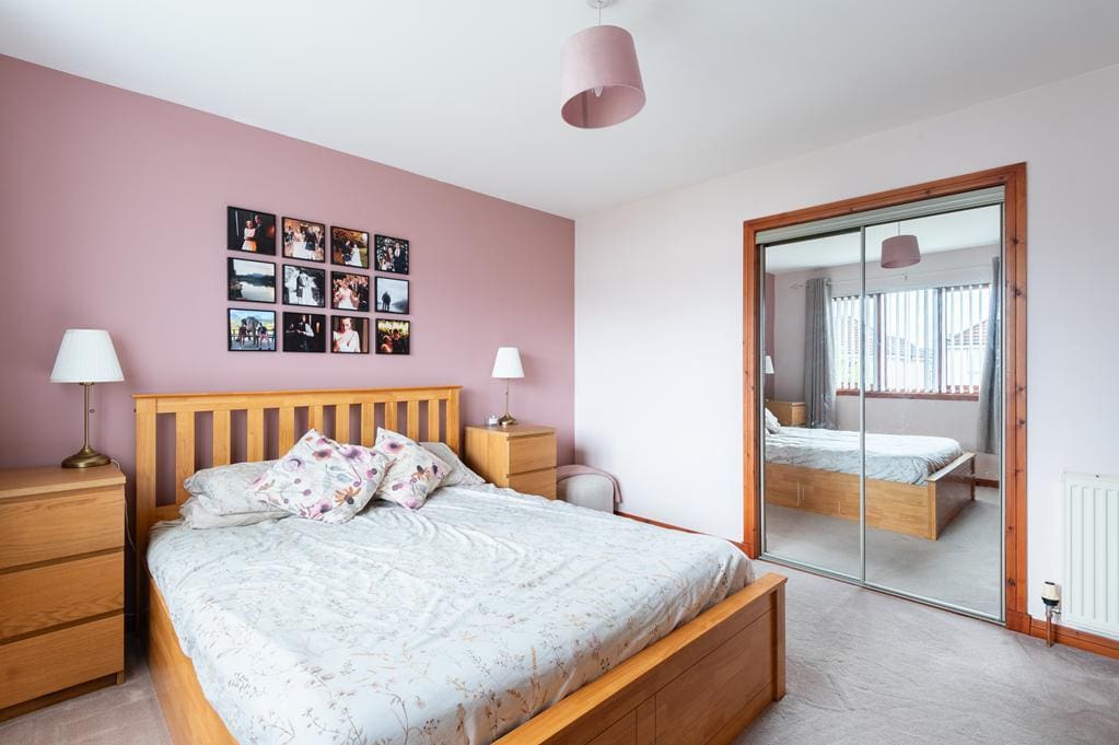 LEV1499PEM BEDROOM 1 RIGHT