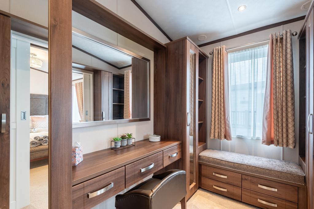 DRESSING AREA