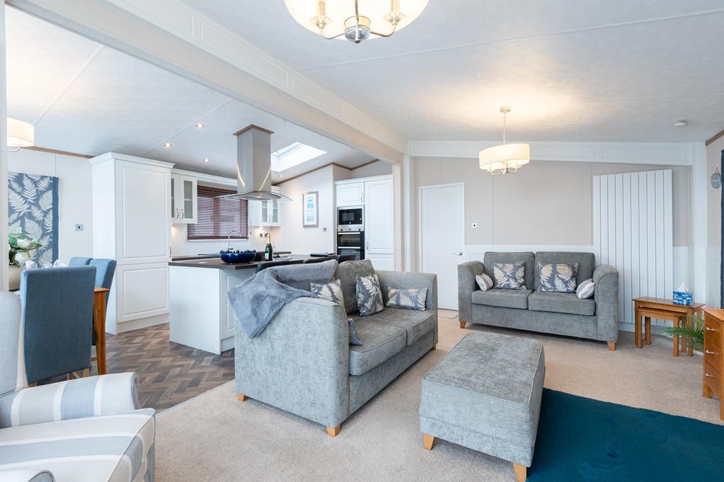 LIVING ROOM TO KITCHEN