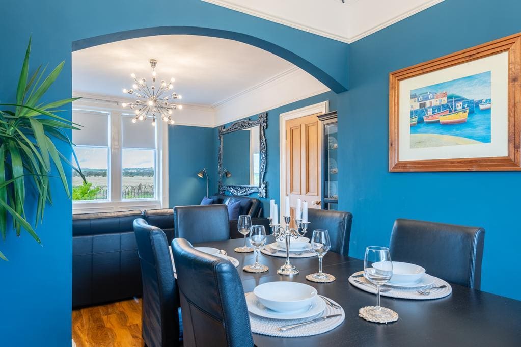 CUP1513JMP DINING ROOM DETAIL.jpg