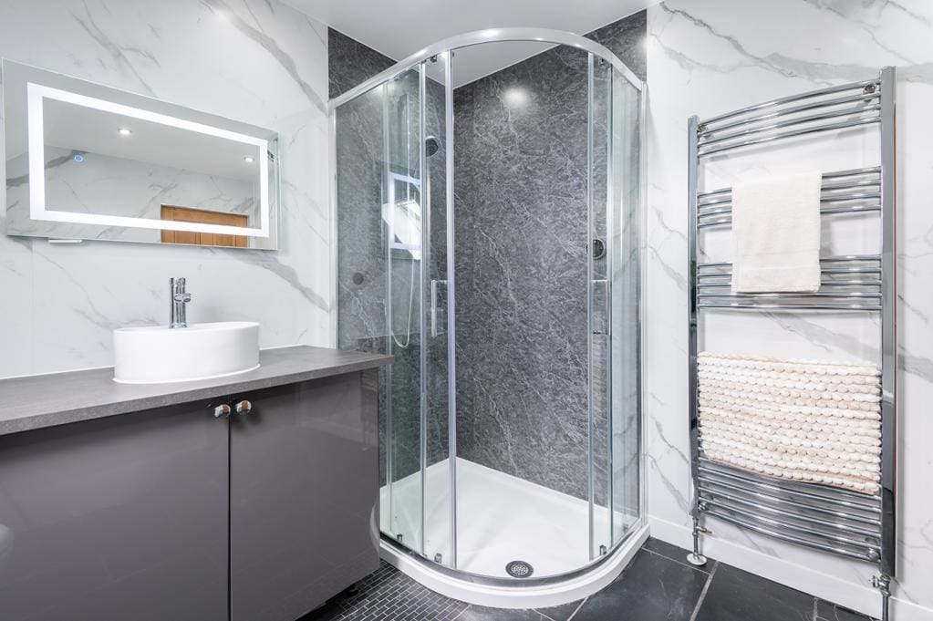 CUP1513JMP BATHROOM DETAIL 1.jpg