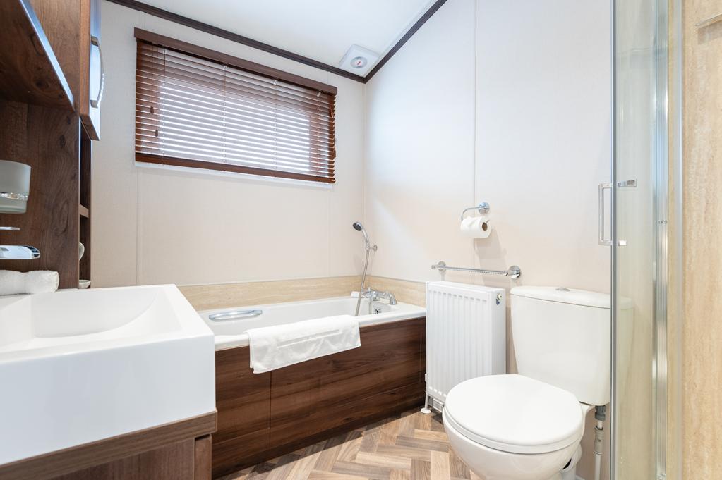 JACK AND JILL BATHROOM.