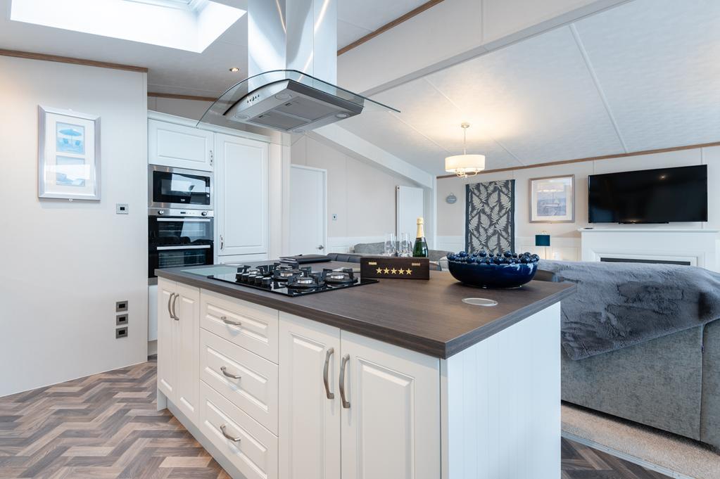 KITCHEN DETAIL 1