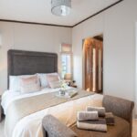 MASTER BEDROOM RIGHT