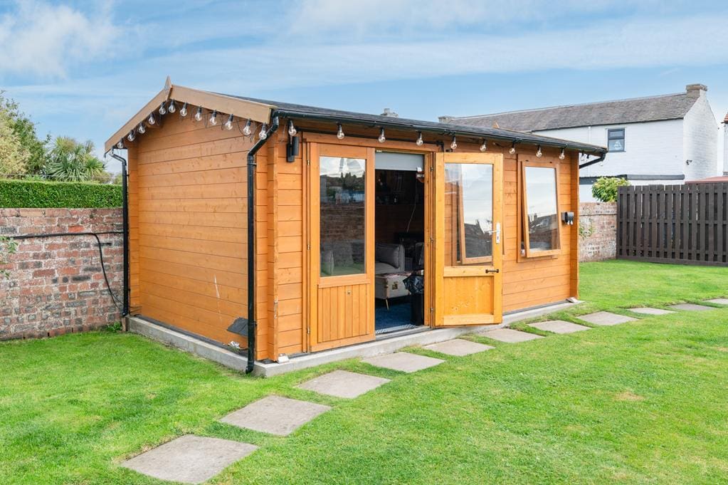CUP1513JMP SUMMER HOUSE EXTERNAL.jpg